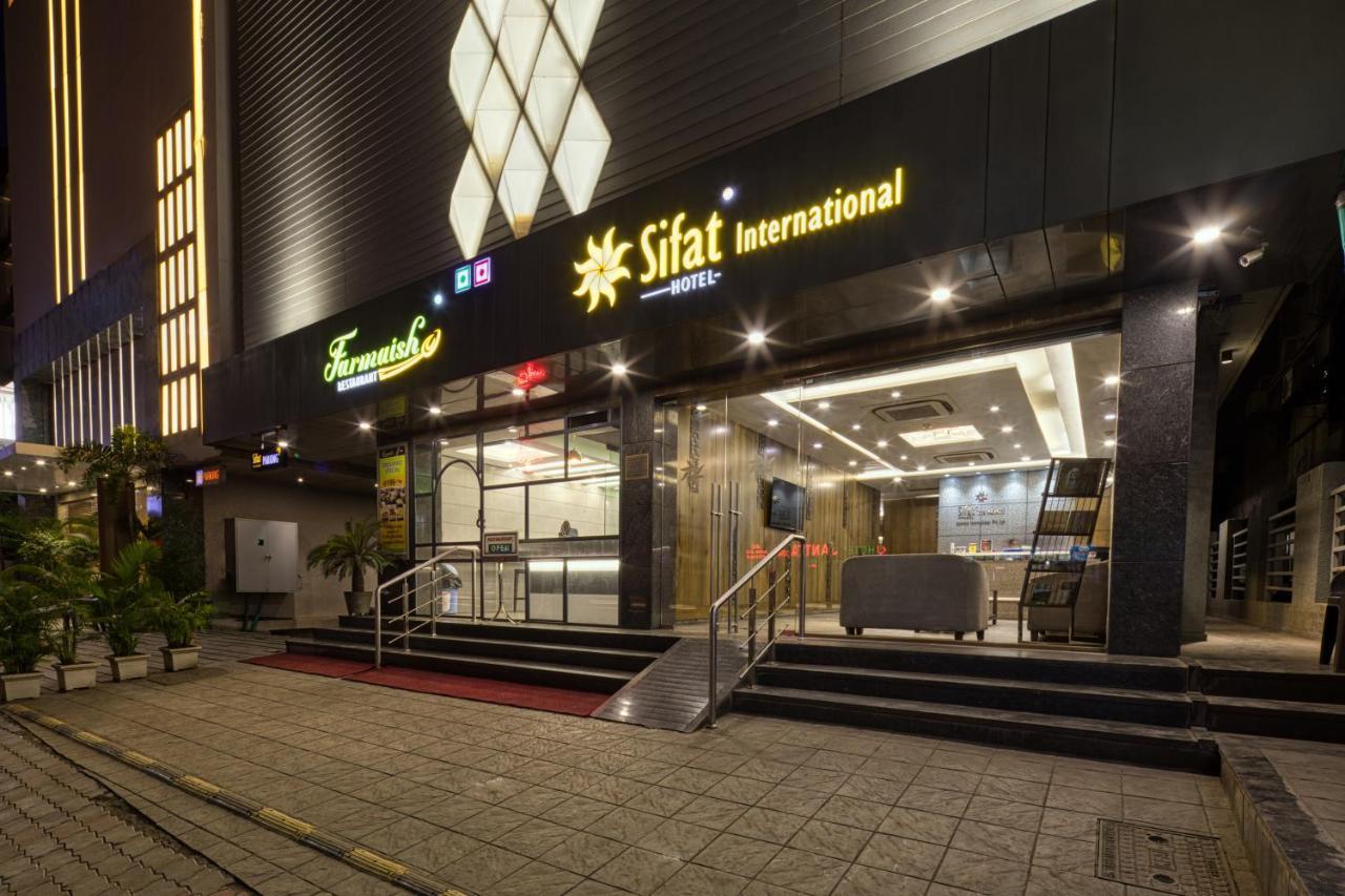 Hotel Sifat International Surat Exterior photo
